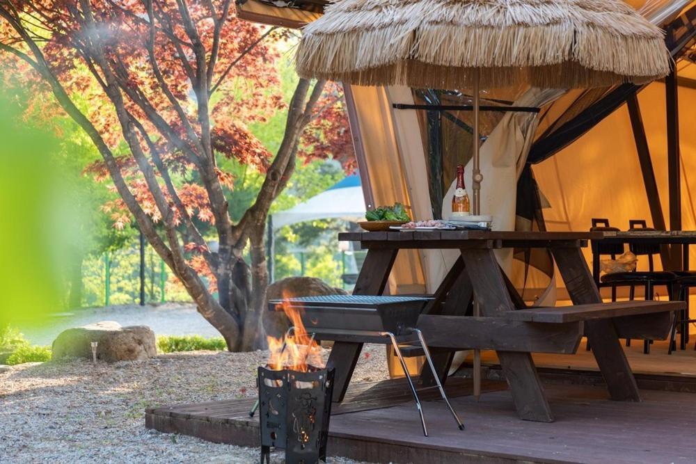 Inje Naerincheon Glamping Hotel Cameră foto