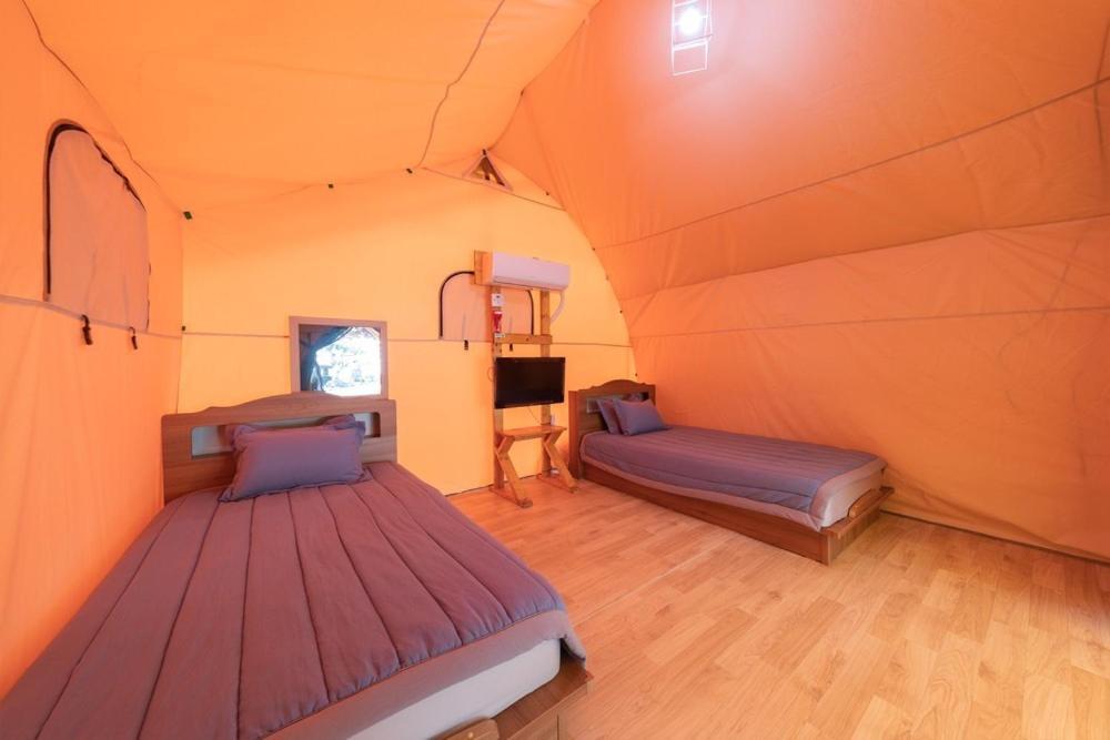 Inje Naerincheon Glamping Hotel Cameră foto