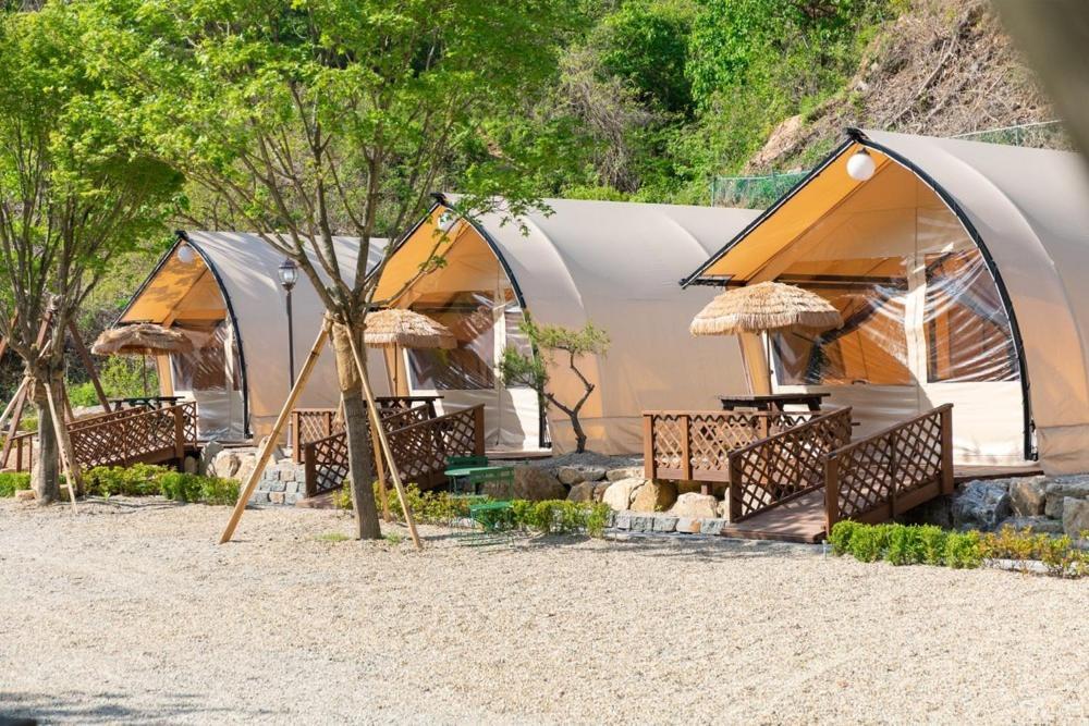 Inje Naerincheon Glamping Hotel Cameră foto