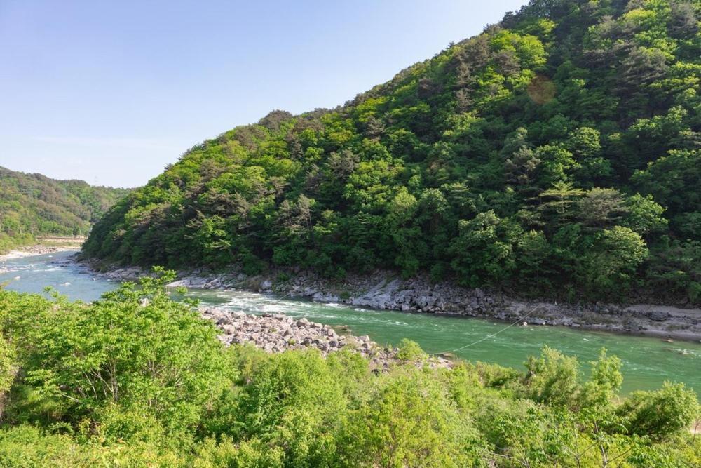 Inje Naerincheon Glamping Hotel Exterior foto