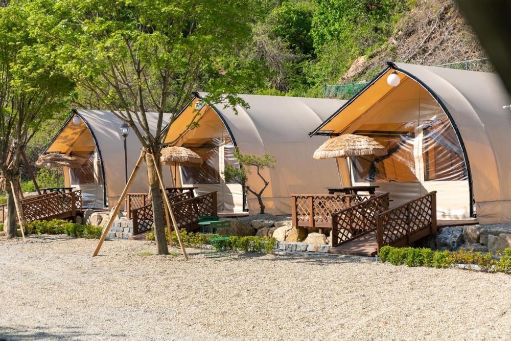 Inje Naerincheon Glamping Hotel Exterior foto